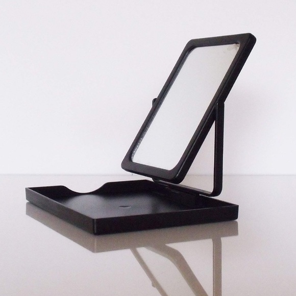 Mary Kay Face Case Mirror. (Bag Included) (1 of 6) - Picture 3 of 5